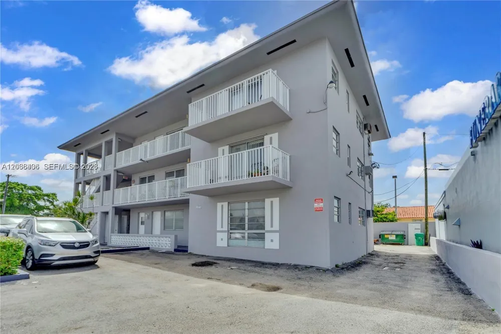 3424 W Flagler St #4 Miami, FL 33135