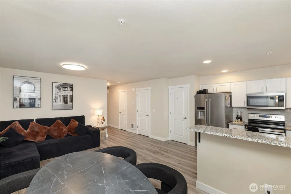 211 Norpoint Way NE Tacoma, WA 98422