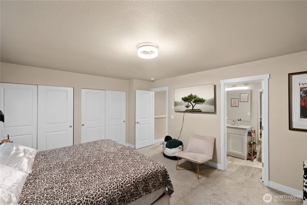 211 Norpoint Way NE Tacoma, WA 98422