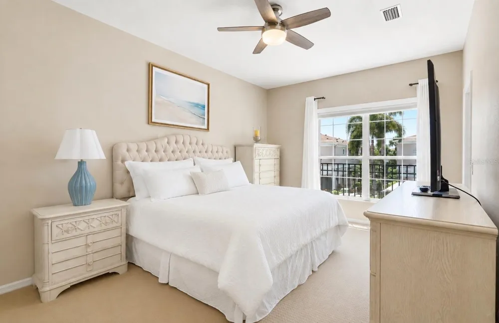4033 OVERTURE CIRCLE Bradenton, FL 34209
