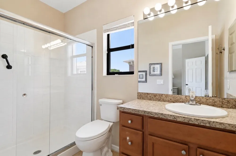 4033 OVERTURE CIRCLE Bradenton, FL 34209