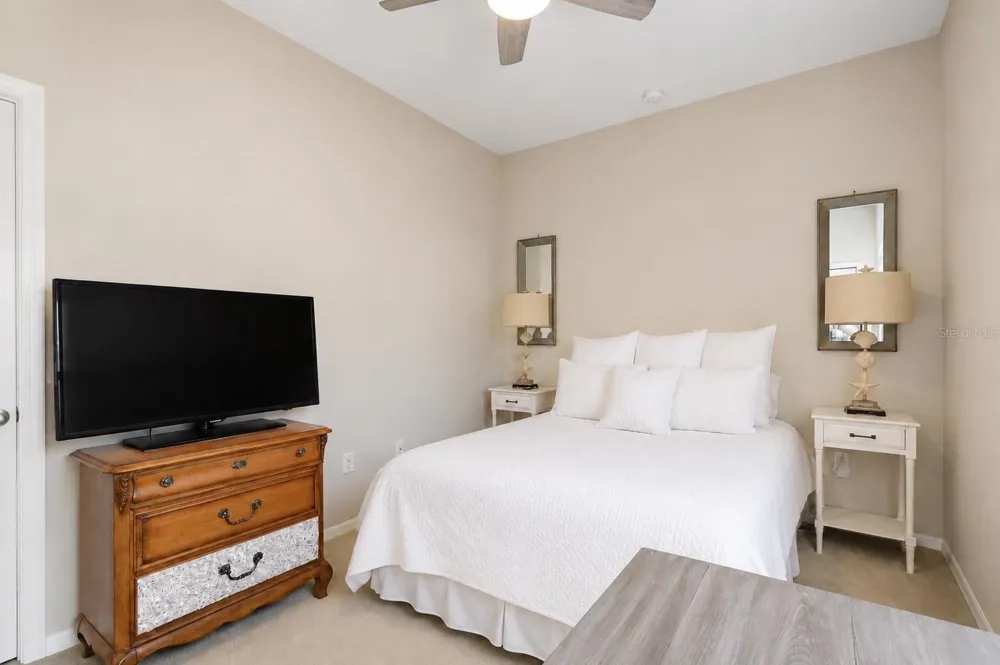 4033 OVERTURE CIRCLE Bradenton, FL 34209