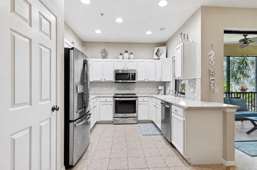 4033 OVERTURE CIRCLE Bradenton, FL 34209