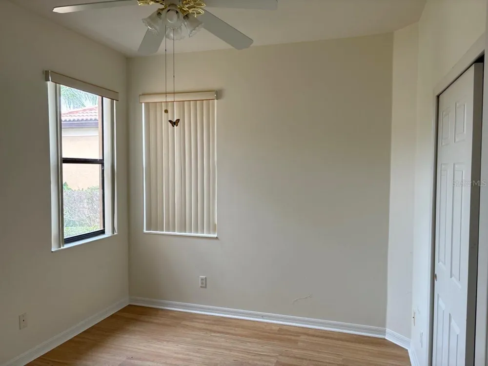 229 SHELL FALLS DRIVE Apollo Beach, FL 33572