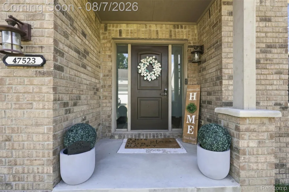 47523 Viola Lane Chesterfield Township, MI 48047