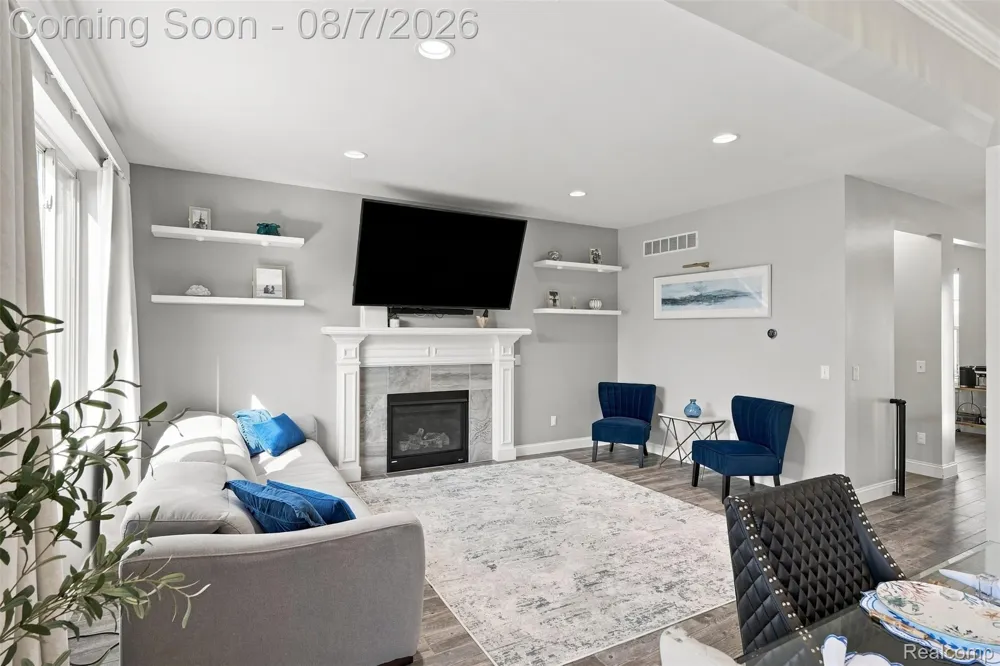 47523 Viola Lane Chesterfield Township, MI 48047