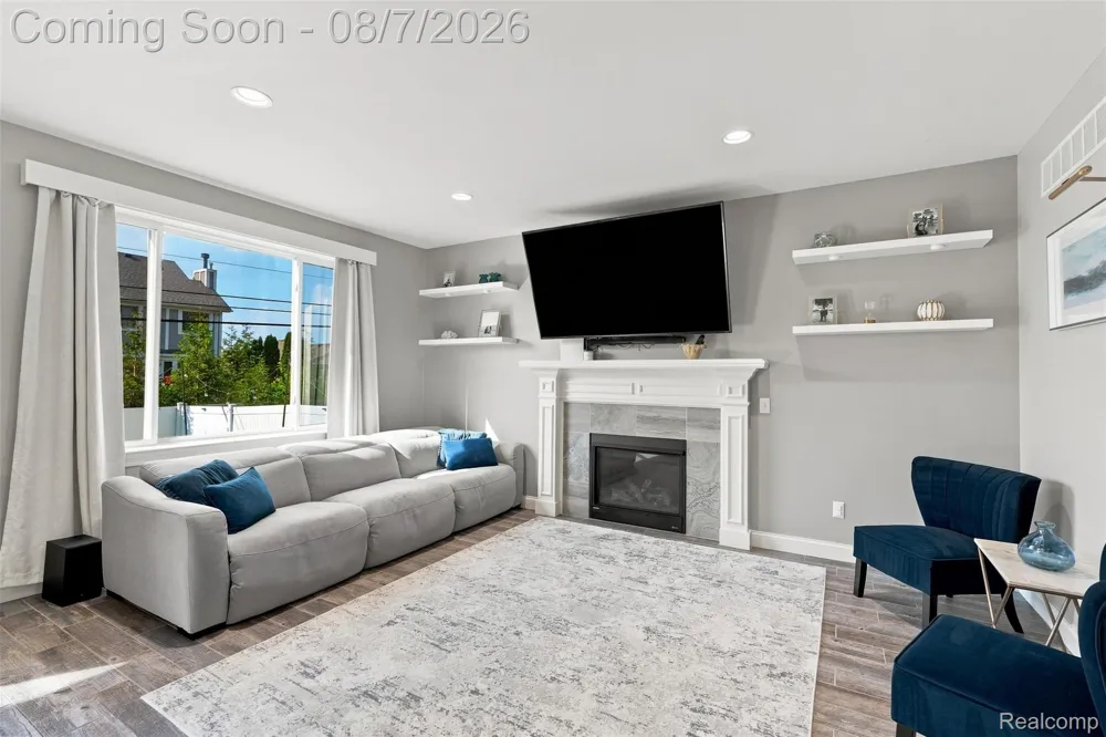 47523 Viola Lane Chesterfield Township, MI 48047