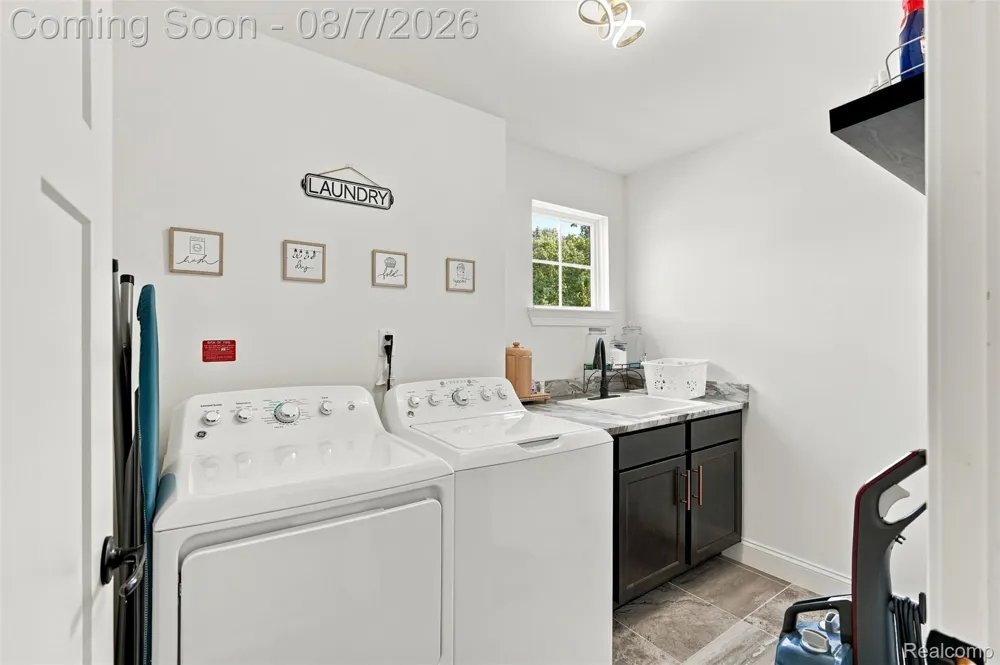 47523 Viola Lane Chesterfield Township, MI 48047
