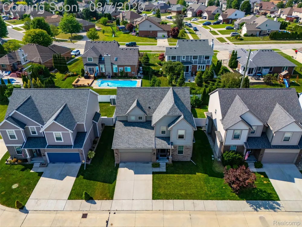 47523 Viola Lane Chesterfield Township, MI 48047