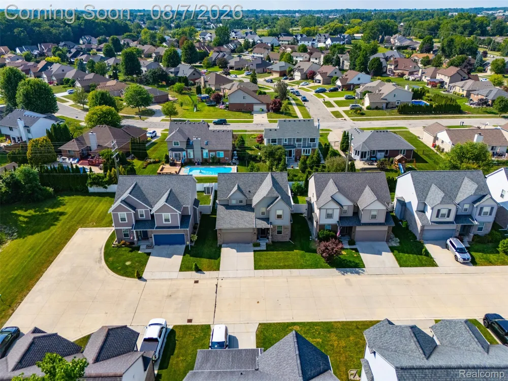 47523 Viola Lane Chesterfield Township, MI 48047