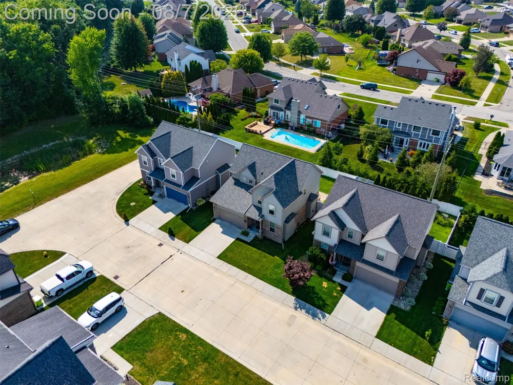 47523 Viola Lane Chesterfield Township, MI 48047