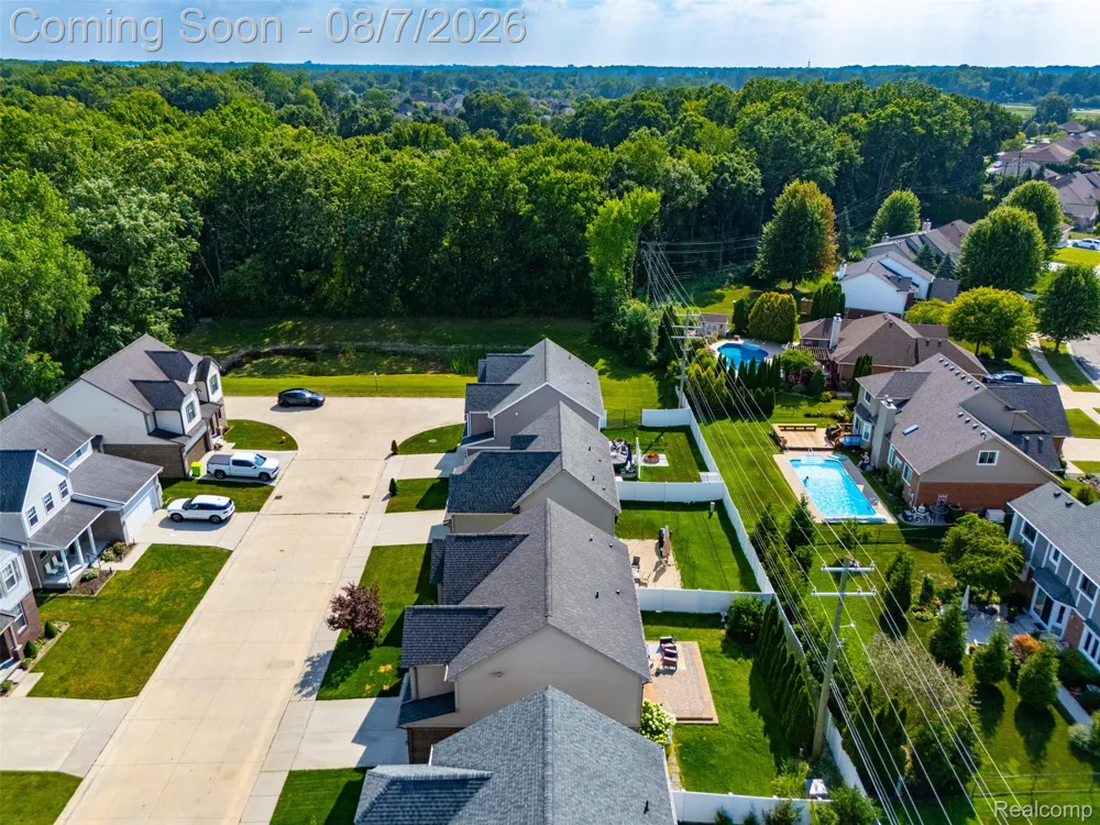 47523 Viola Lane Chesterfield Township, MI 48047