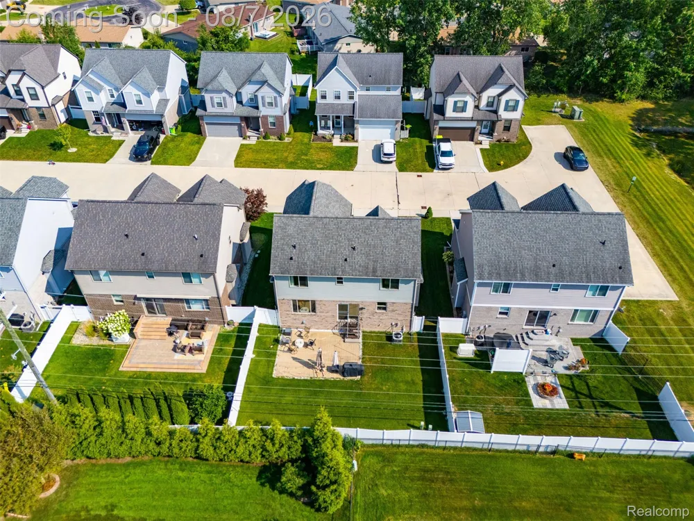 47523 Viola Lane Chesterfield Township, MI 48047