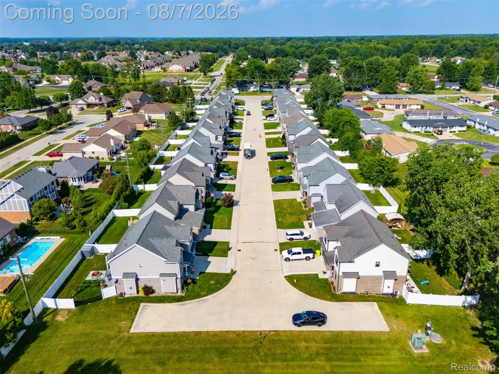 47523 Viola Lane Chesterfield Township, MI 48047