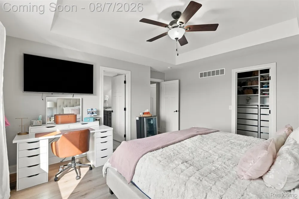 47523 Viola Lane Chesterfield Township, MI 48047