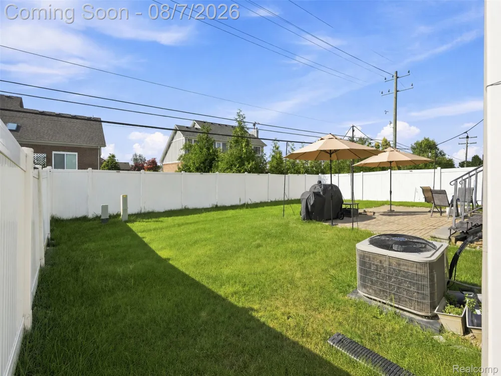 47523 Viola Lane Chesterfield Township, MI 48047