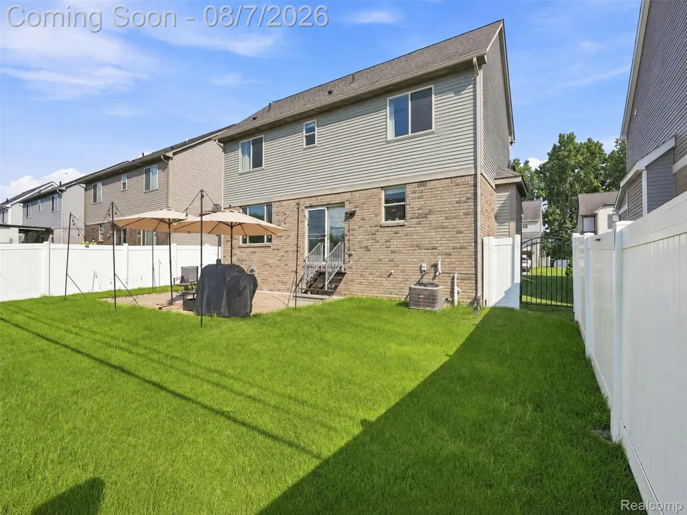 47523 Viola Lane Chesterfield Township, MI 48047