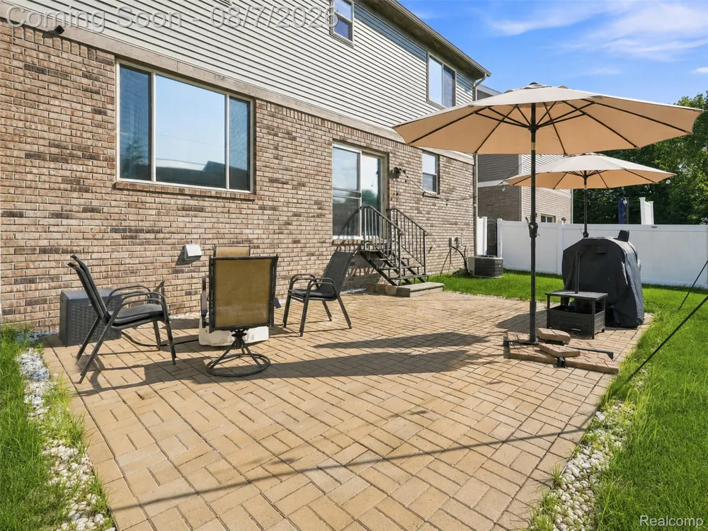47523 Viola Lane Chesterfield Township, MI 48047