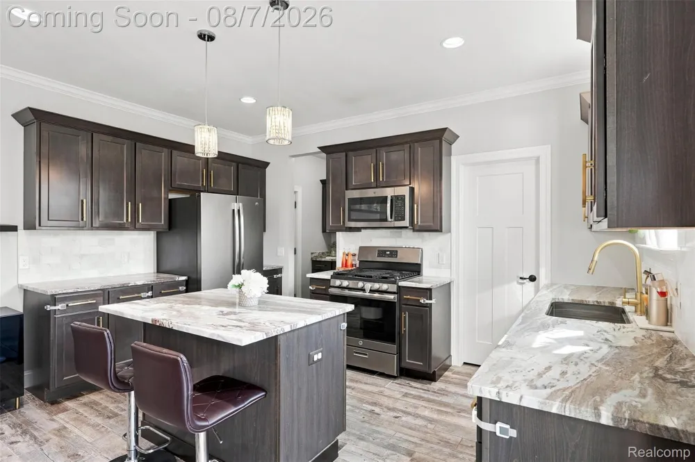 47523 Viola Lane Chesterfield Township, MI 48047