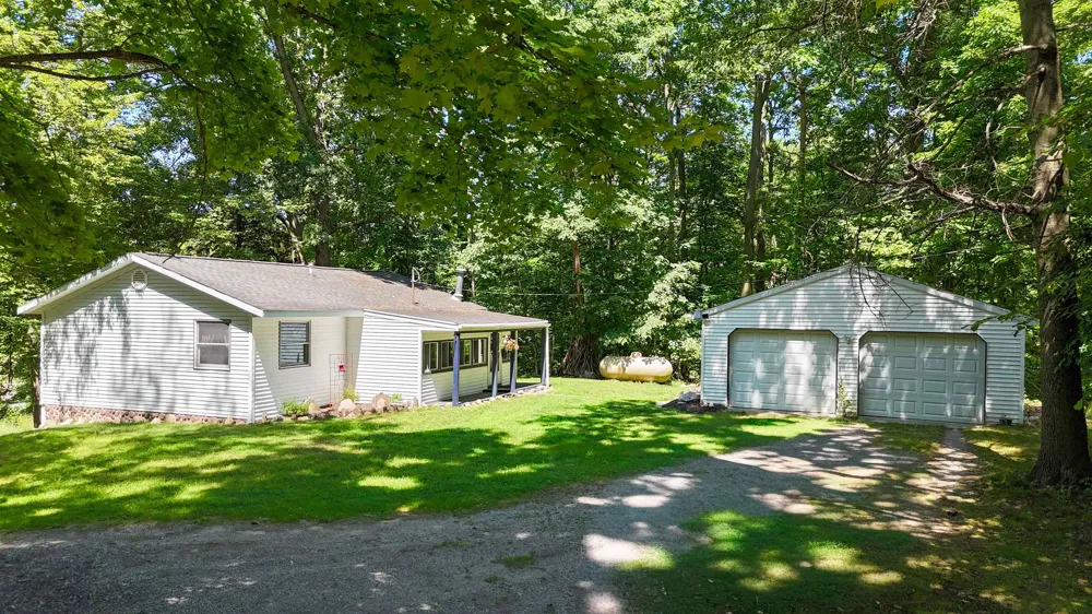 429 S Geneva Road Greendale Township, MI 48883
