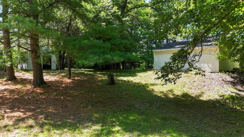 429 S Geneva Road Greendale Township, MI 48883