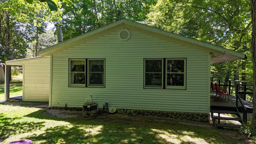 429 S Geneva Road Greendale Township, MI 48883
