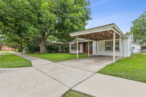 5805 Tracyne Drive
