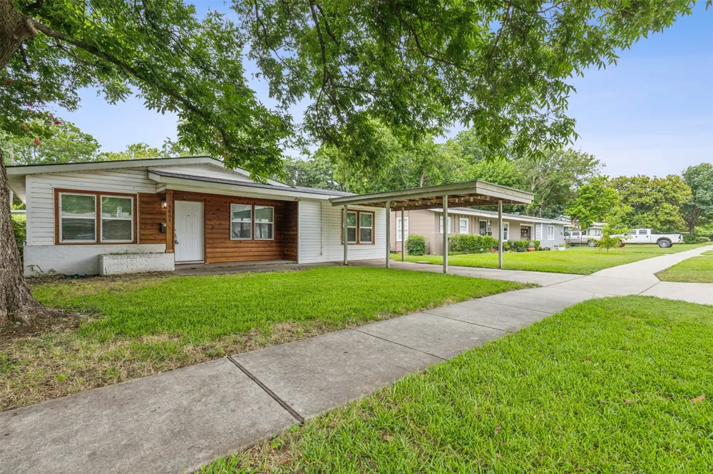5805 Tracyne Drive Westworth Village, TX 76114