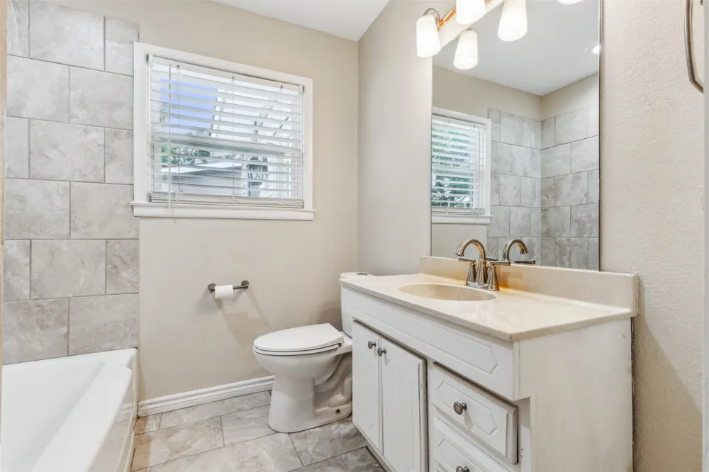 5805 Tracyne Drive Westworth Village, TX 76114