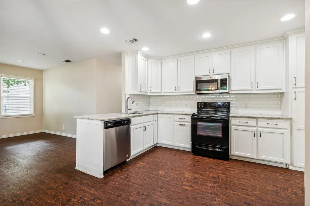 5805 Tracyne Drive Westworth Village, TX 76114