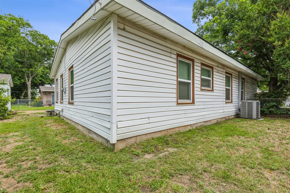 5805 Tracyne Drive Westworth Village, TX 76114
