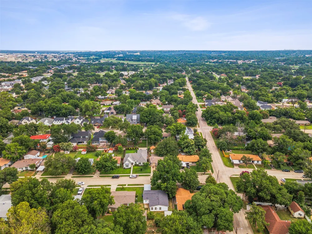 5805 Tracyne Drive Westworth Village, TX 76114