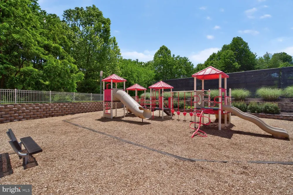 4202 CRESTED VIEW Ellicott City, MD 21043