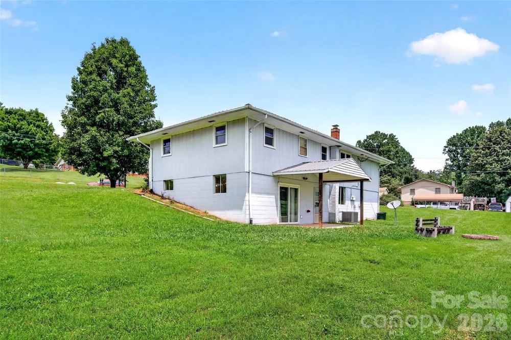 224 Cherokee Way Marion, NC 28752