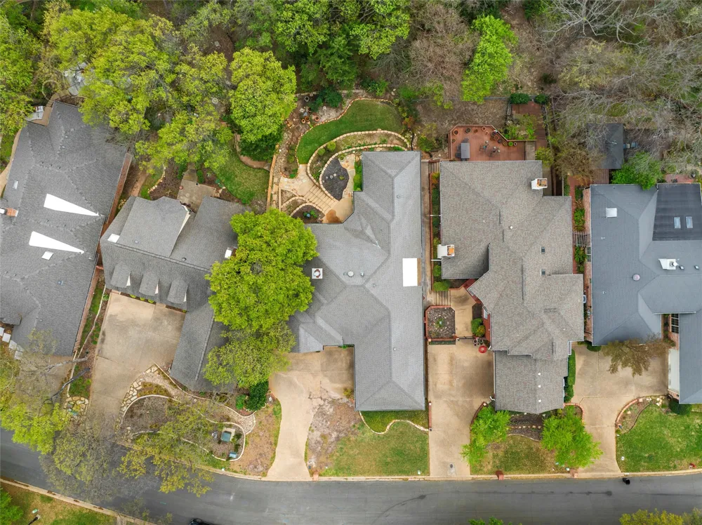 99 Sugar Creek Place Woodway, TX 76712