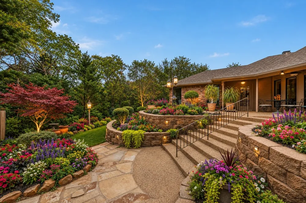 99 Sugar Creek Place Woodway, TX 76712