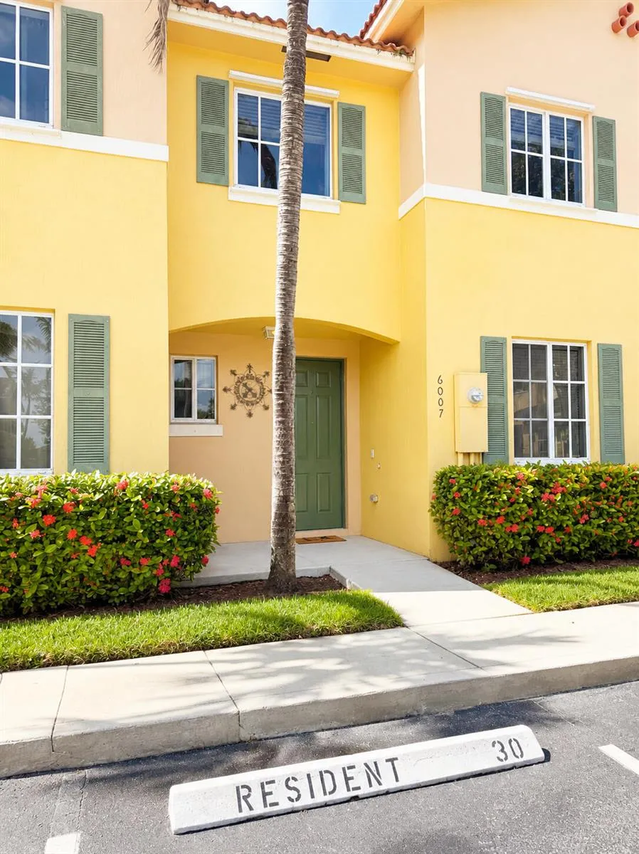 6007 SW 19TH STREET North Lauderdale, FL 33068