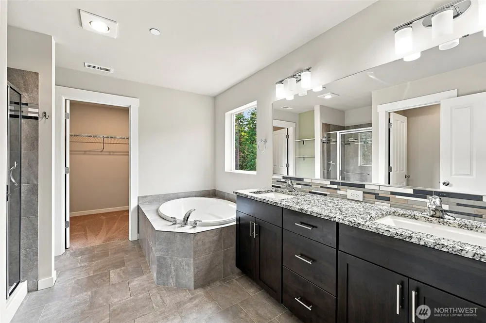 7701 208th Avenue E Bonney Lake, WA 98391