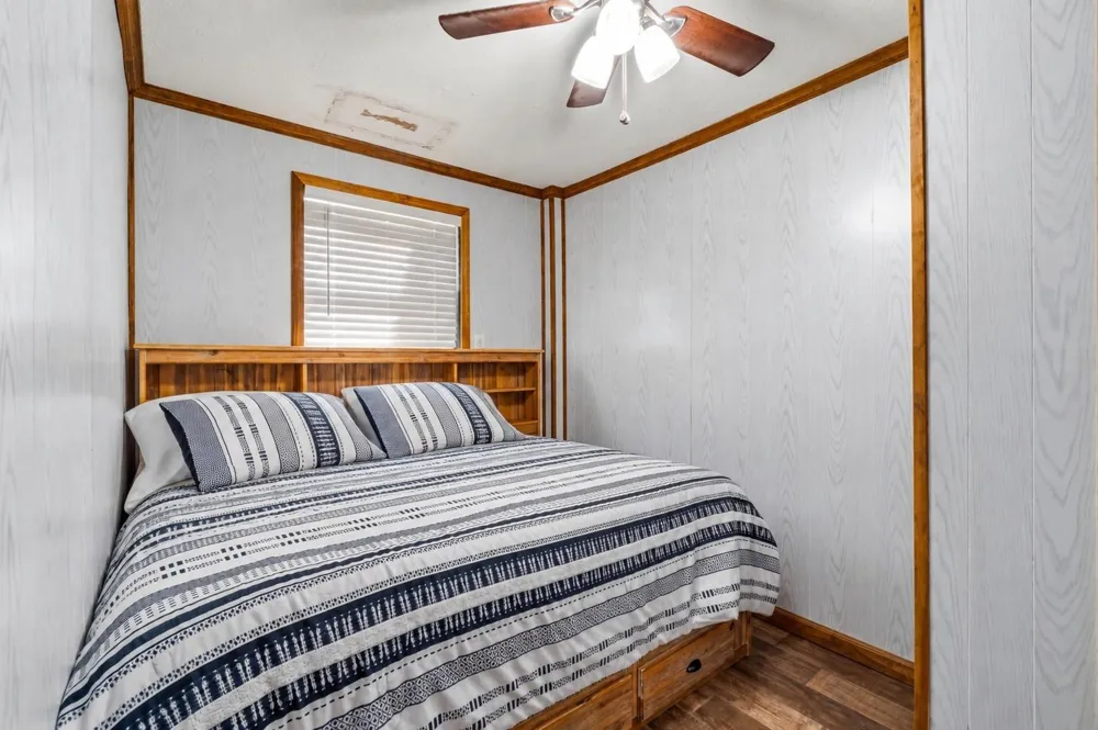 146 Creekside Drive Onalaska, TX 77360