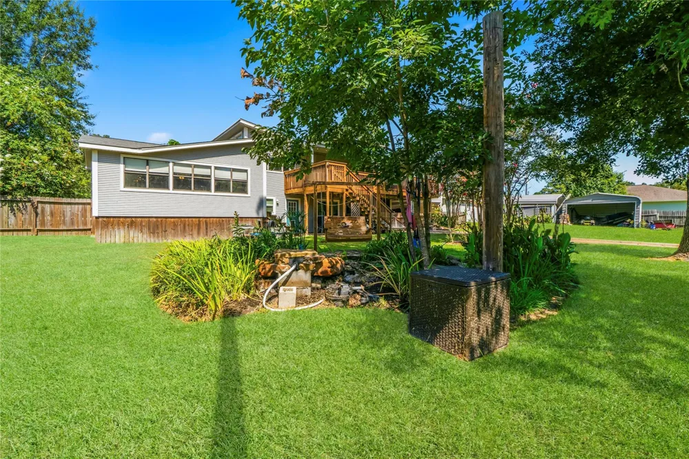 146 Creekside Drive Onalaska, TX 77360