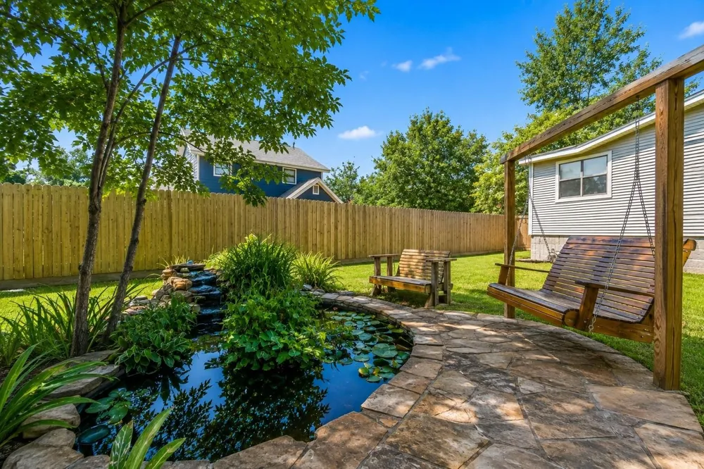 146 Creekside Drive Onalaska, TX 77360