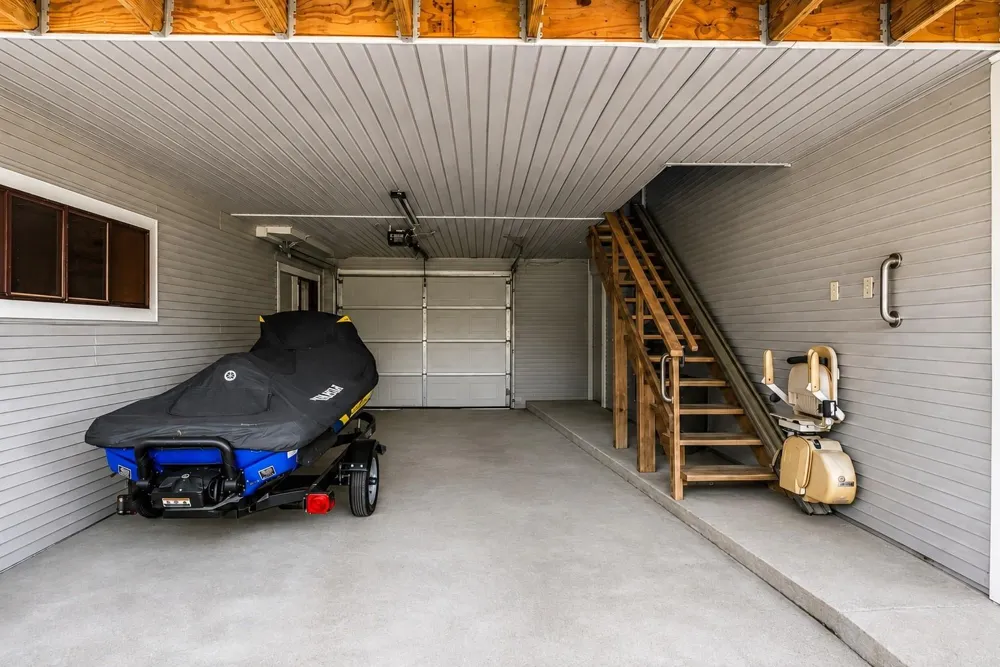 146 Creekside Drive Onalaska, TX 77360
