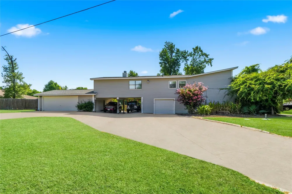 146 Creekside Drive Onalaska, TX 77360
