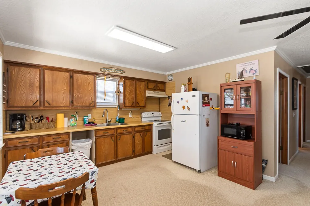 1546 Upton Lane Brazoria, TX 77422