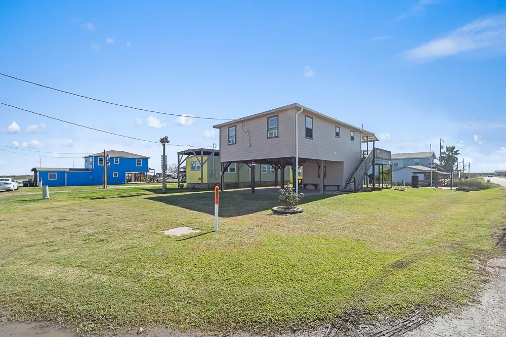 1546 Upton Lane Brazoria, TX 77422