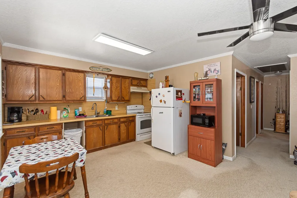 1546 Upton Lane Brazoria, TX 77422