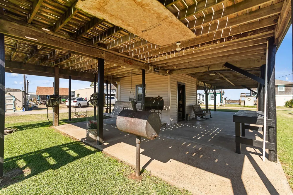 1546 Upton Lane Brazoria, TX 77422