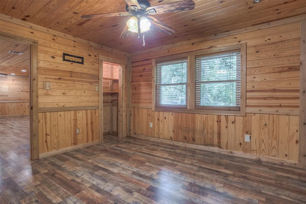 250 Red Bird Lane Trinity, TX 75862
