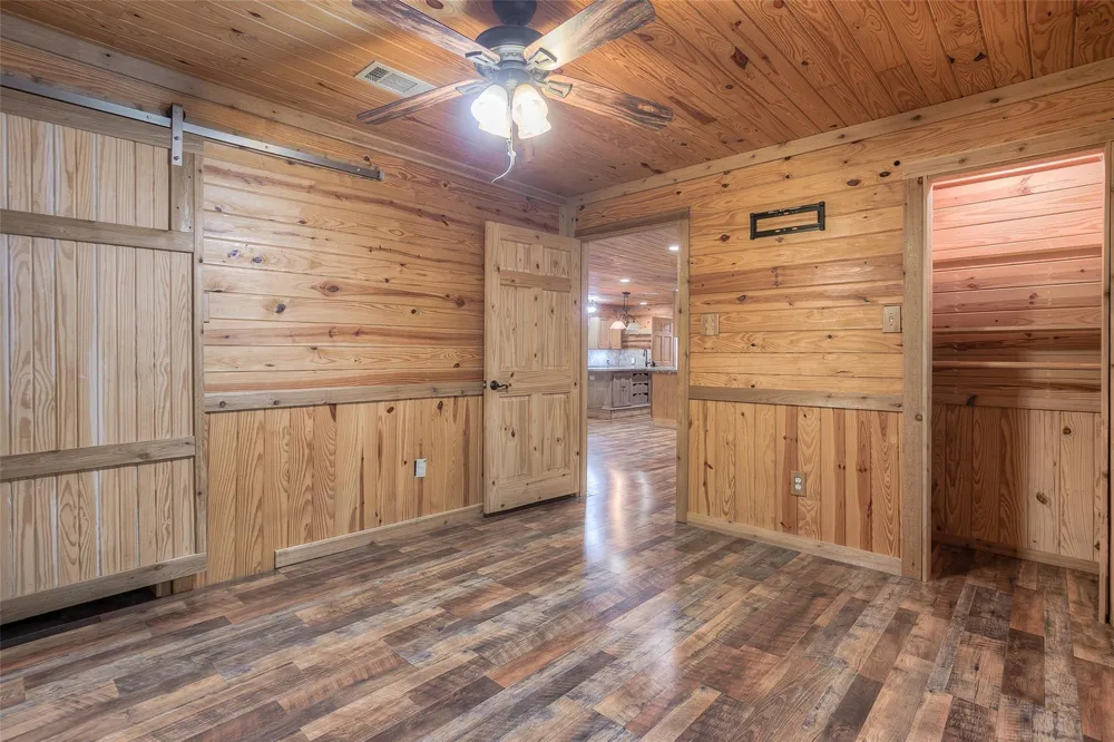 250 Red Bird Lane Trinity, TX 75862