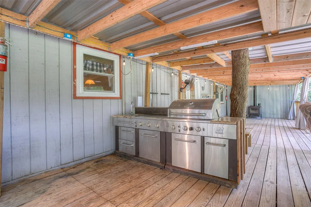 250 Red Bird Lane Trinity, TX 75862